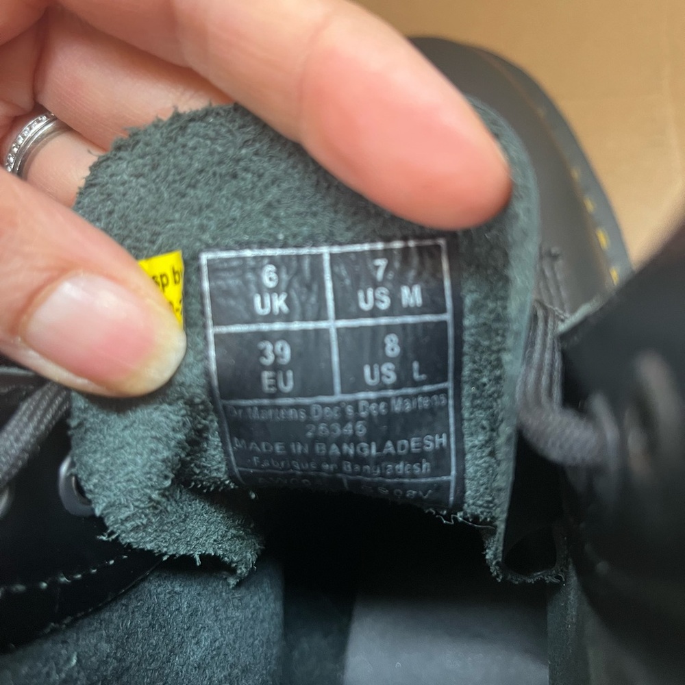 🔥NEW in Box! | Dr. Martens 1460 Bex Smooth Leather Lace-Up Boots - Picture 4 of 5